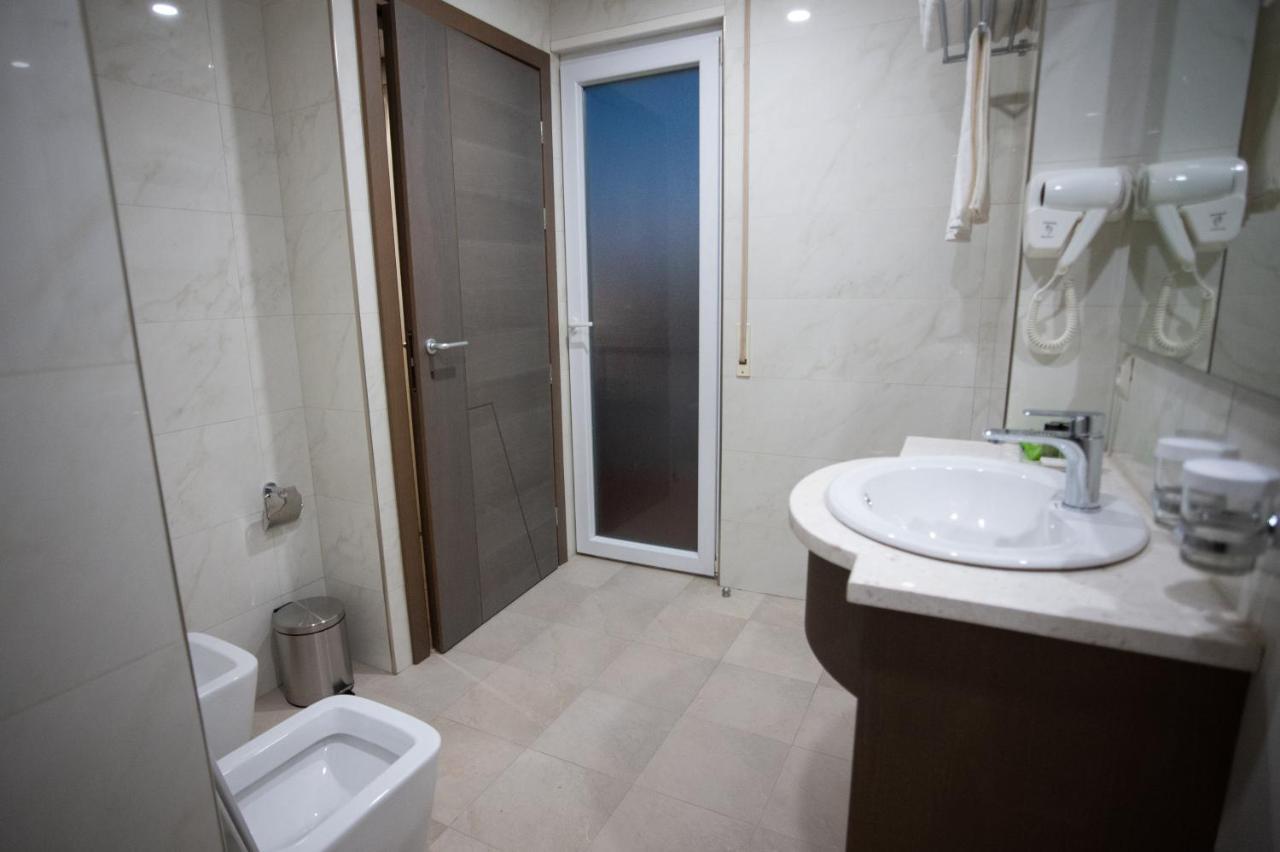 Agsel Hotel&SPA Tirana Buitenkant foto